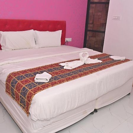Hotel Apni Haveli อุเดเปอร์ ภายนอก รูปภาพ