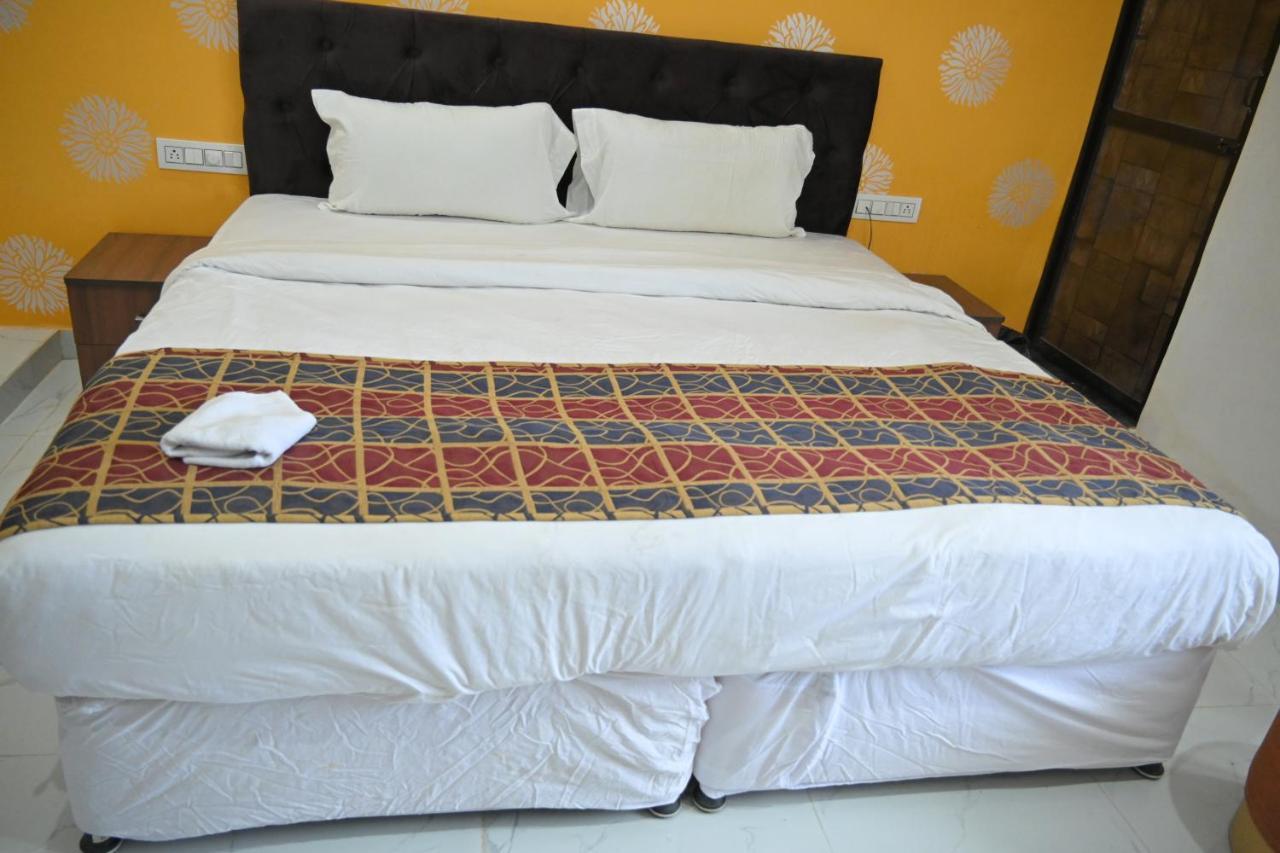 Hotel Apni Haveli อุเดเปอร์ ภายนอก รูปภาพ