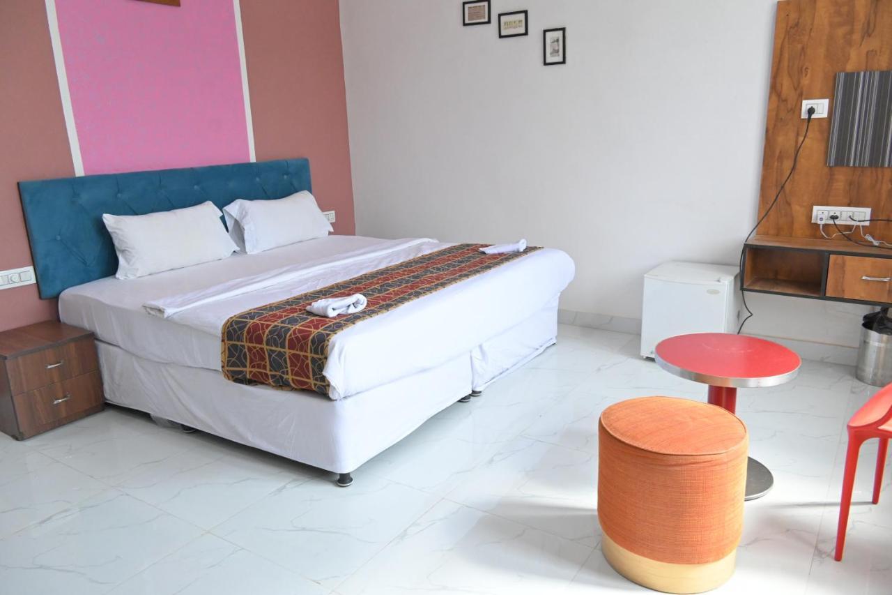 Hotel Apni Haveli อุเดเปอร์ ภายนอก รูปภาพ